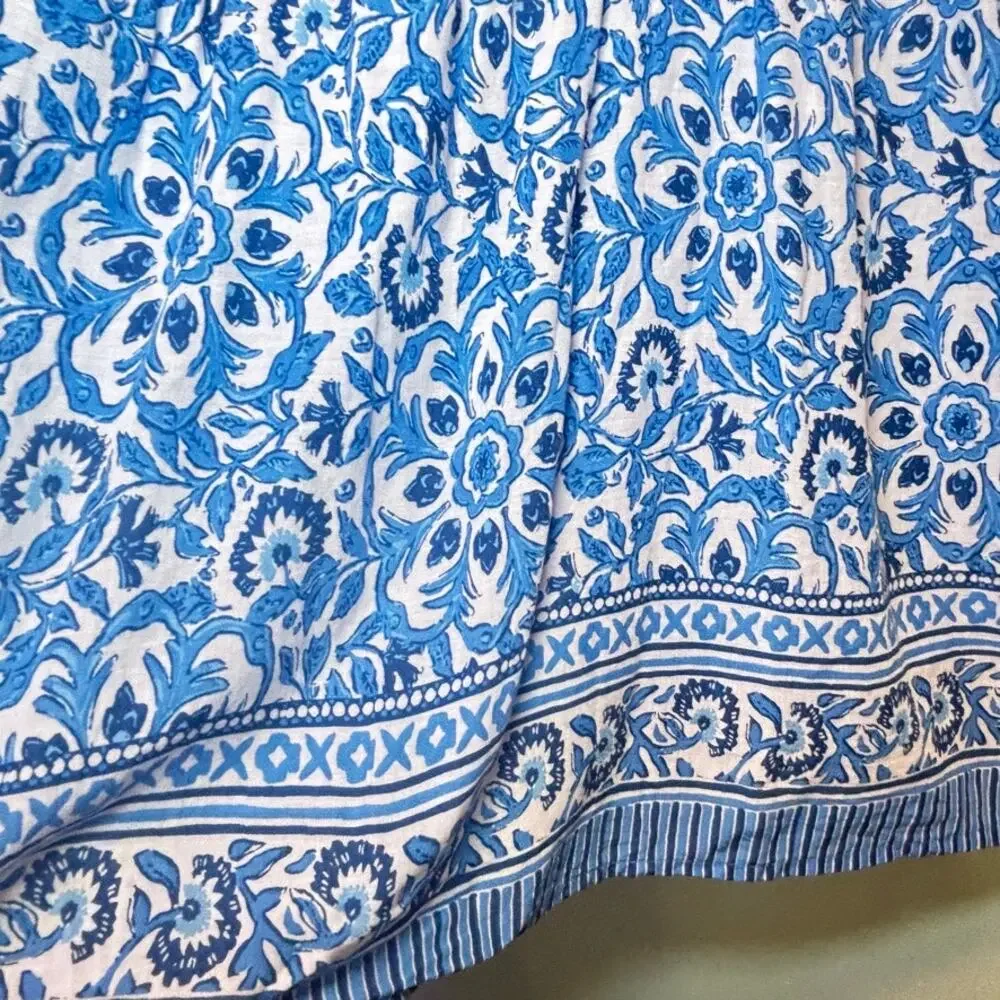 Vineyard Vines Blue White Embroidered Border Tank Top Size Small Cotton Blend - Picture 2 of 8